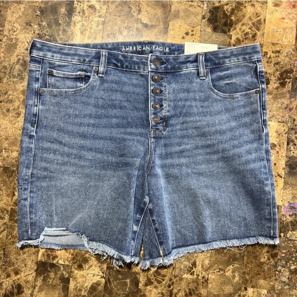 American Eagle Outfitters Women's Blue Denim Shorts - new w/tags - Plus Size